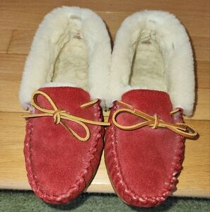 Women's LL BEAN Wicked Good Slippers Moccasin Red Leather Shearling